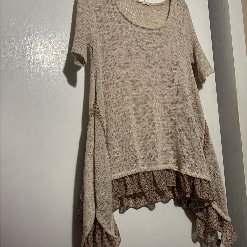 Easel Beige Layered Tunic Top 👚